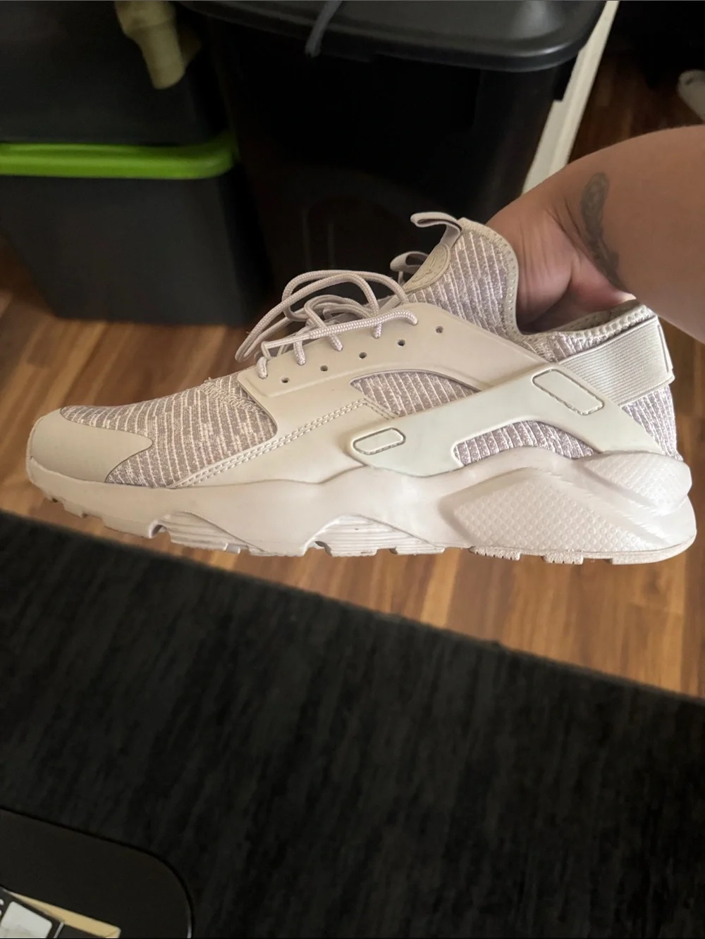 Nike - Picture 2 of 2